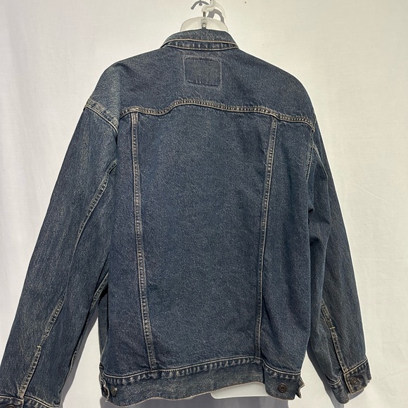 Levi’s Men’s XL Denim Trucker Jacket | Dark Wash | Classic Jean Jacket - Picture 3 of 5